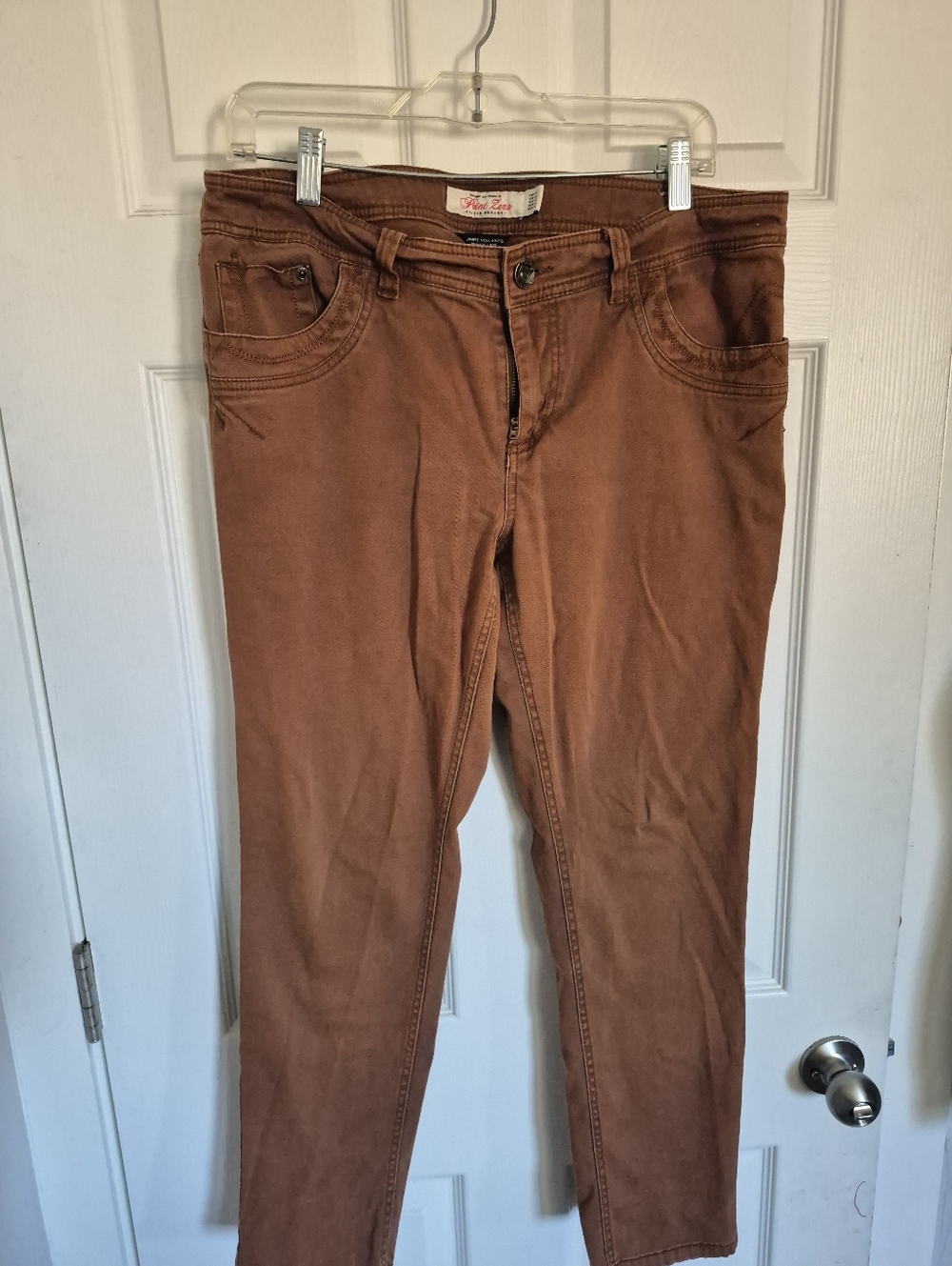 Y2K Point Zero High-Rise Slim Jeans in Rust Brown